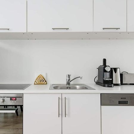 Ferienwohnung ⍟Luxurious And Bright⍟ 5 Min Walk To City Center Wien Exterior foto