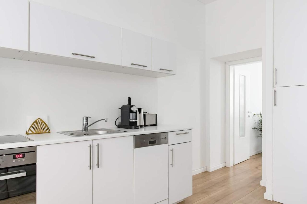 Ferienwohnung ⍟Luxurious And Bright⍟ 5 Min Walk To City Center Wien Exterior foto