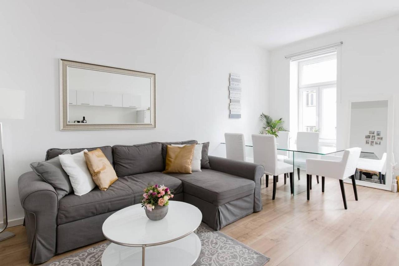 Ferienwohnung ⍟Luxurious And Bright⍟ 5 Min Walk To City Center Wien Exterior foto