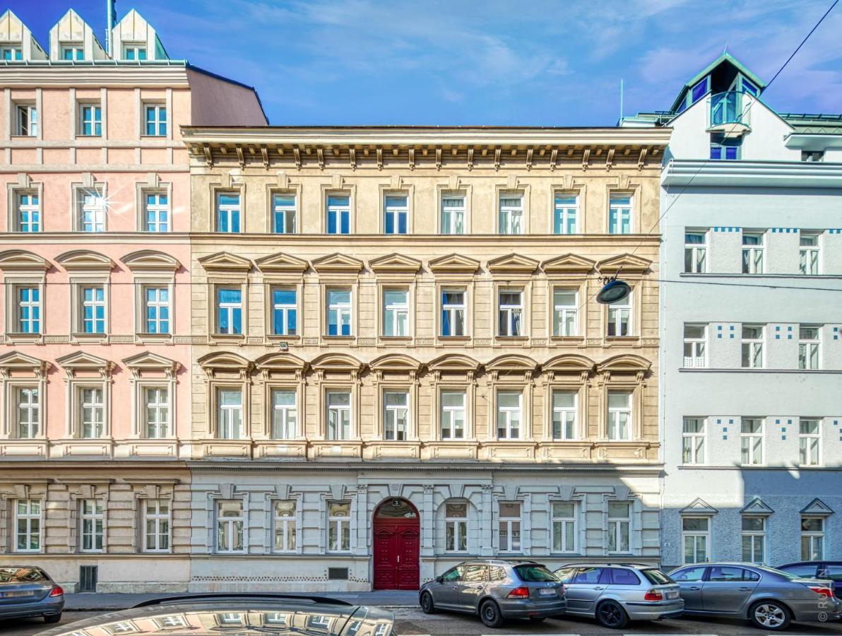 Ferienwohnung ⍟Luxurious And Bright⍟ 5 Min Walk To City Center Wien Exterior foto